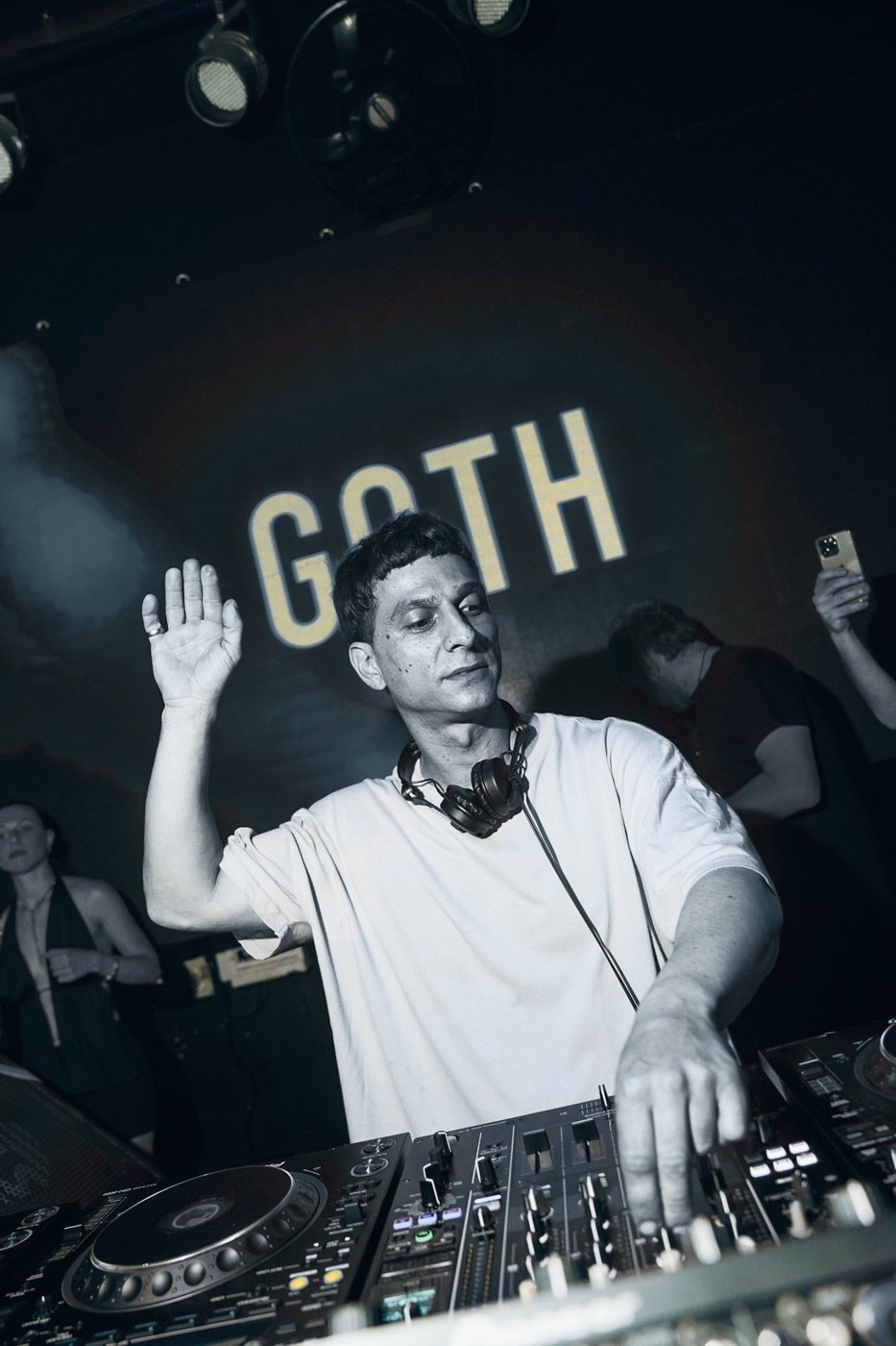 GOTH — fotografía oficial 1